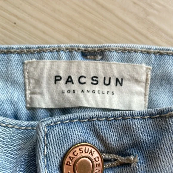 Pacsun super stretch shortie jean shorts. - Picture 2 of 10